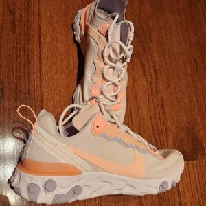 Nike React Element 55